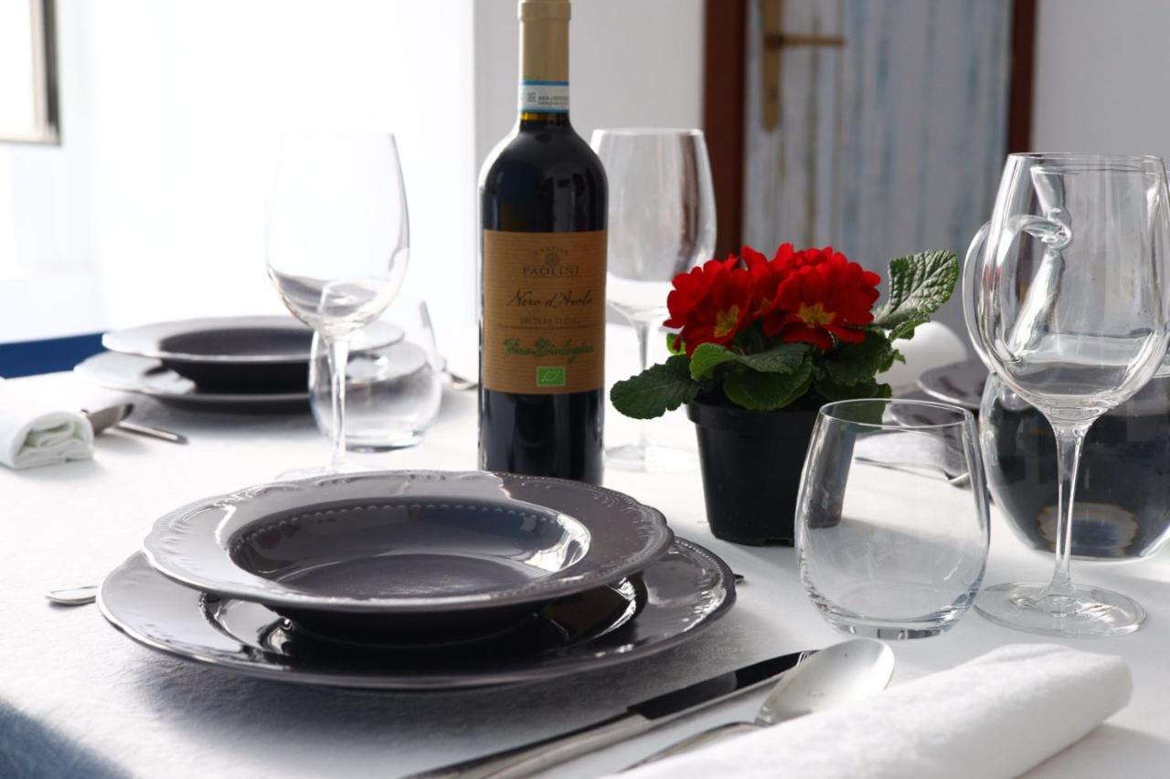 Marina House Apartment ปาแลร์โม ภายนอก รูปภาพ